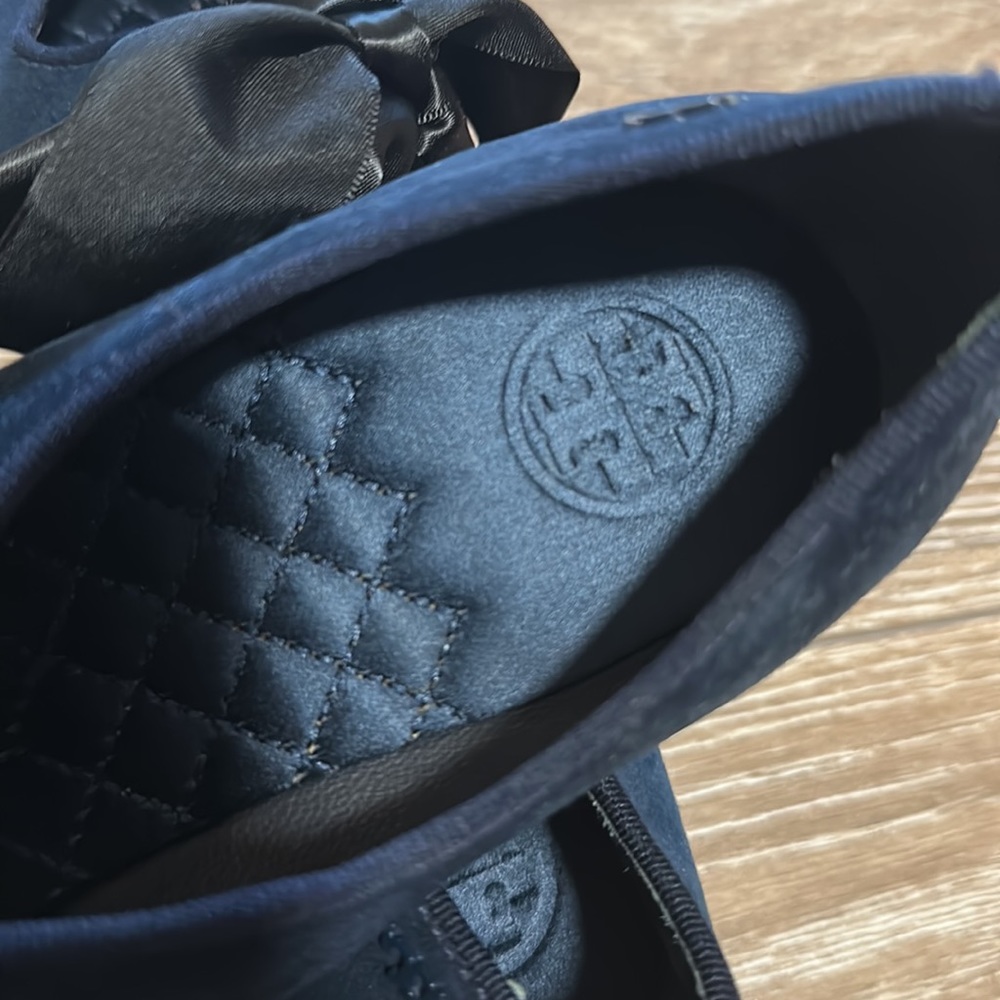 Tory Burch flats with ribbon laces size 7 - Picture 3 of 7